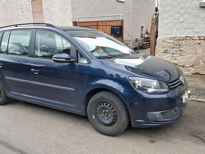 Gebraucht VW Touran Comfortline 105 PS (77 kW) 2015 Blau Van / Kleinbus