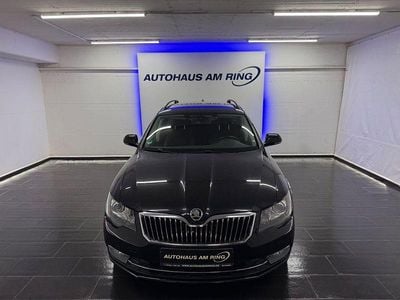 Gebraucht Skoda Superb Exclusive 140 PS (102 kW) 2014 Schwarz Kombi