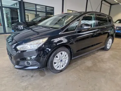 Używany Ford S-MAX S 150 KM (110 kW) 2015 Czarny Minivan