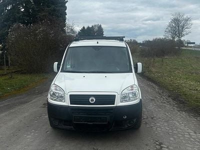 Gebraucht Fiat Doblò 85 PS (62 kW) 2008 Weiß Van / Kleinbus