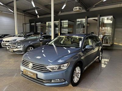 Gebraucht VW Passat Comfortline 120 PS (88 kW) 2015 Harvard blue metallic (metallic) Kombi