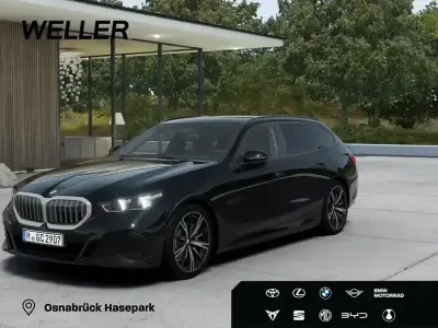 Gebraucht BMW 540 M Sport 303 PS (222 kW) 2026 Black sapphire (schwarz) Kombi