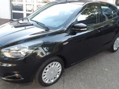 Gebraucht Ford Ka Plus Cool & Sound Edition 86 PS (63 kW) 2017 Schwarz Kleinwagen