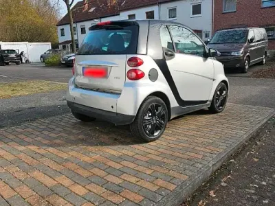 Gebraucht Smart ForTwo Coupé 61 PS (44 kW) 2009 Grau Coupé