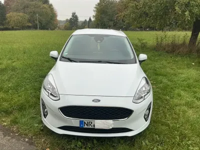 Gebraucht Ford Fiesta Cool & Connect 86 PS (63 kW) 2019 Weiß Kleinwagen