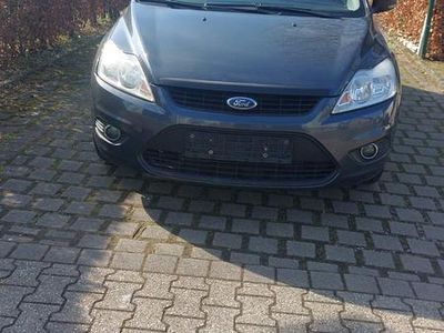 Gebraucht Ford Focus 2010 Grau Limousine