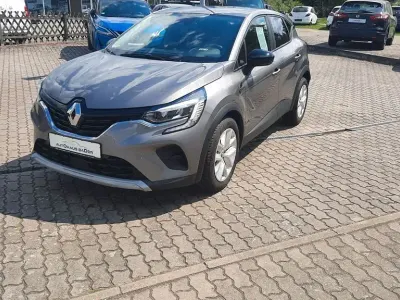 Gebraucht Renault Captur 91 PS (66 kW) 2024 Grau SUV