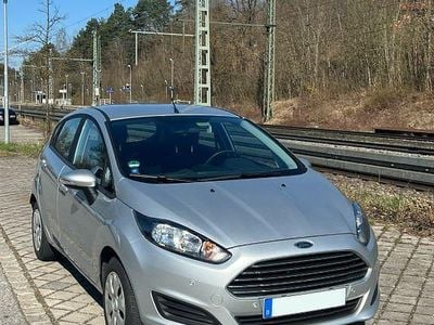 Gebraucht Ford Fiesta SYNC Edition 101 PS (74 kW) 2014 Silber Kleinwagen