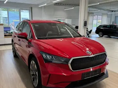 Gebraucht Skoda Enyaq iV Loft 131 kW (179 PS) 2022 Rot SUV