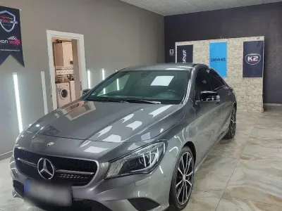 Gebraucht Mercedes CLA180 Urban 122 PS (89 kW) 2015 Grau Coupé