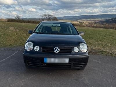 Gebraucht VW Polo 64 PS (47 kW) 2004 Schwarz Kleinwagen
