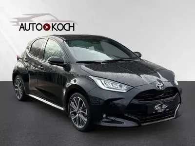 Gebraucht Toyota Yaris Hybrid Style 131 PS (96 kW) 2025 Schwarz Kleinwagen