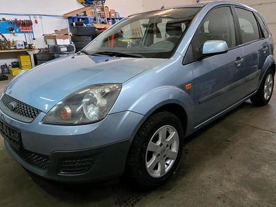 Gebraucht Ford Fiesta 80 PS (58 kW) 2006 Blau Kleinwagen