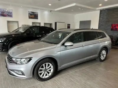 Gebraucht VW Passat 150 PS (110 kW) 2022 Silber Kombi