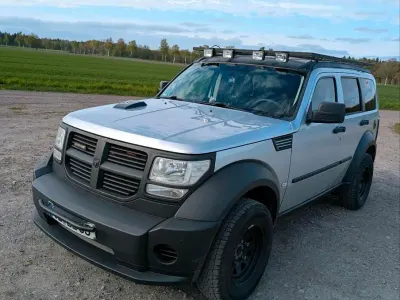Używany Dodge Nitro SE 180 KM (132 kW) 2008 Srebrny SUV