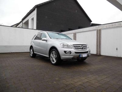 Gebraucht Mercedes ML320 Exclusive 224 PS (164 kW) 2006 Iridiumsilber  metalliclack SUV