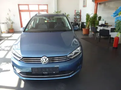 Gebraucht VW Golf Sportsvan Allstar 86 PS (63 kW) 2016 Pacific blue metallic Van / Kleinbus