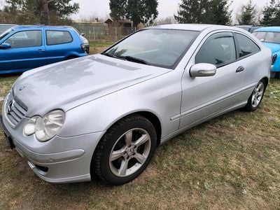 Gebraucht Mercedes C180 143 PS (105 kW) 2004 Silber Coupé