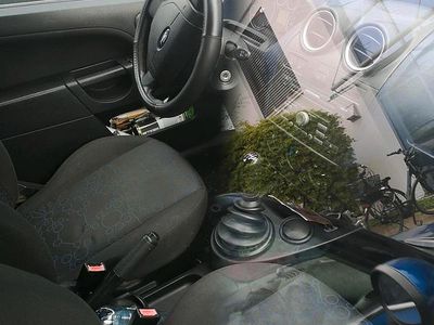 Gebraucht Ford Fiesta 60 PS (44 kW) 2011 Silber Kleinwagen