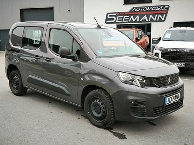 Gebraucht Peugeot Partner Premium 102 PS (75 kW) 2020 Grau Van / Kleinbus