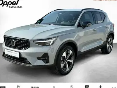 Usata Volvo XC40 Plus 197 CV (144 kW) 2025 Grigio SUV