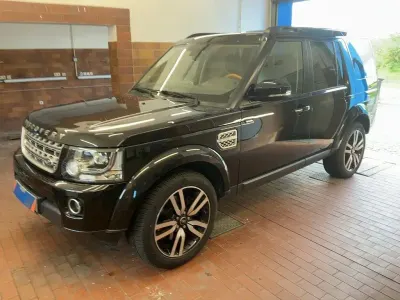 Gebraucht Land Rover Discovery 4 HSE 256 PS (188 kW) 2015 Santorini black SUV