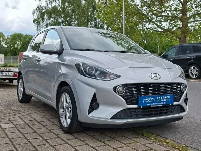 Gebraucht Hyundai i10 Edition 30 67 PS (49 kW) 2021 Silber Kleinwagen