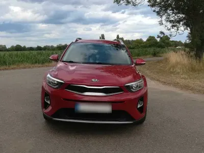 Gebraucht Kia Stonic DREAM-TEAM Edition 101 PS (74 kW) 2019 Rot SUV