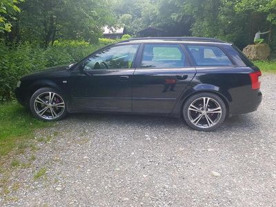 Schwarz Gebraucht 2003 Audi A4 Kombi | 2.000 € (Guter Preis)