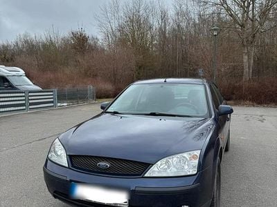 Gebraucht Ford Mondeo Ghia 146 PS (107 kW) 2001 Blau Limousine