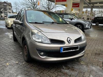 Gebraucht Renault Clio II Dynamique 111 PS (81 kW) 2008 Gold Limousine