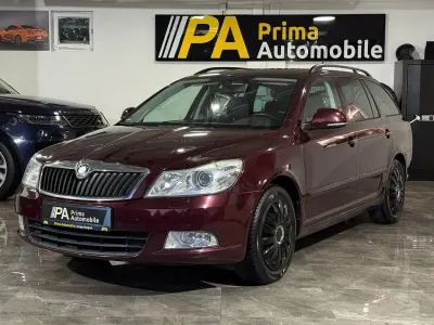 Gebraucht Skoda Octavia Elegance 160 PS (117 kW) 2011 Rot Kombi
