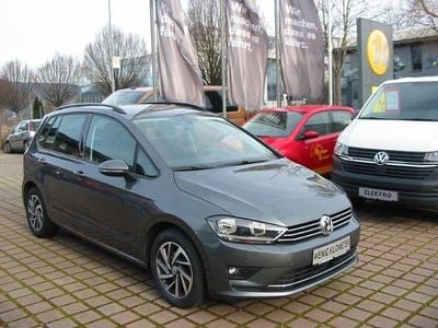 Grau Gebraucht 2017 VW Golf VII Sound Limousine | 13.700 € (Fairer Preis)