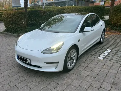 Gebraucht Tesla Model 3 288 kW (392 PS) 2023 Weiß Limousine