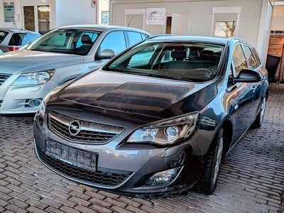Gebraucht Opel Astra Sport 179 PS (131 kW) 2011 Grau Kombi
