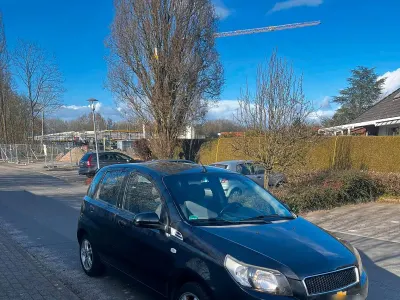Gebraucht Chevrolet Aveo 86 PS (63 kW) 2011 Schwarz Kleinwagen