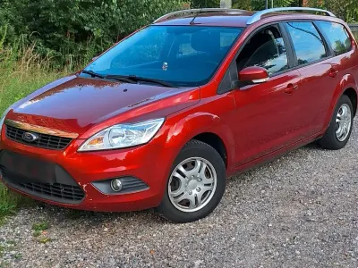 Gebraucht Ford Focus 125 PS (91 kW) 2009 Orange Kleinwagen