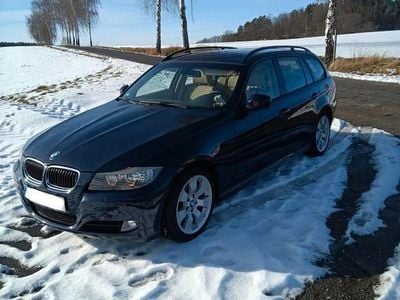 Blau Gebraucht 2009 BMW 320 Kombi | 5.990 € (Guter Preis)