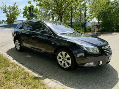 Gebraucht Opel Insignia Innovation 160 PS (117 kW) 2013 Schwarz Kombi