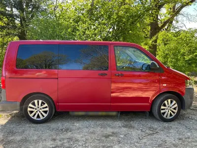 Usata VW Caravelle 140 CV (102 kW) 2010 Rosso Furgone
