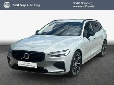 Gebraucht Volvo V60 Plus 257 PS (189 kW) 2024 Vapour grey metallic Kombi