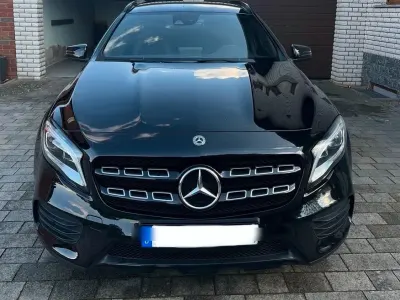 Gebraucht Mercedes GLA250 AMG line 211 PS (155 kW) 2017 Schwarz SUV