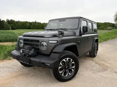 Neu BAW 212 166 PS (122 kW) 2026 Grau SUV