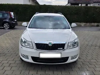 Gebraucht Skoda Octavia GreenLine 105 PS (77 kW) 2013 Grau Kombi