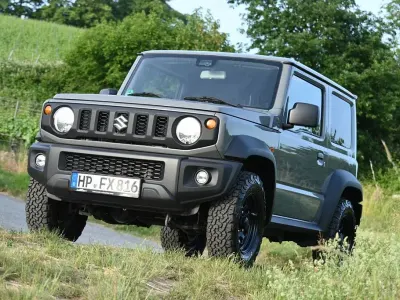 Gebraucht Suzuki Jimny Comfort 102 PS (75 kW) 2023 Grau SUV