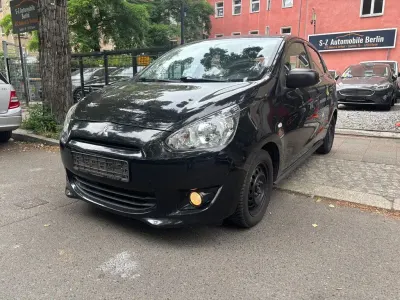 Gebraucht Mitsubishi Space Star Diamant Edition 71 PS (52 kW) 2014 Schwarz Van / Kleinbus