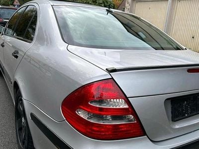 Mercedes E320