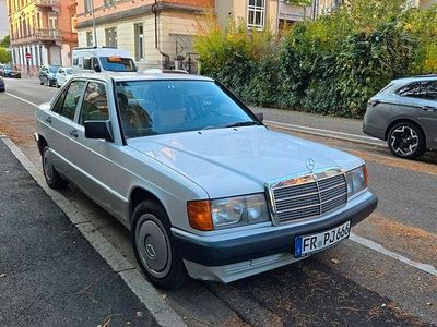 Gebraucht Mercedes 190 117 PS (86 kW) 1989 Weiß Limousine