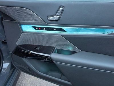 Gebraucht BMW 740 Performance 299 PS (219 kW) 2025 Grau Limousine