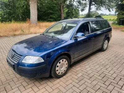Gebraucht VW Passat 131 PS (96 kW) 2005 Blau Kombi